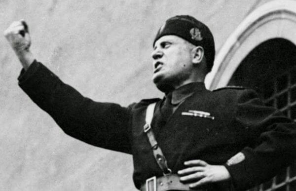 Mussolini2