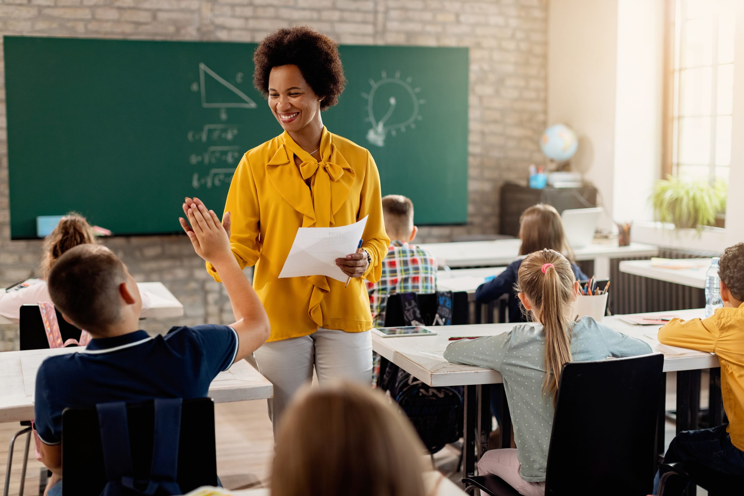 Se você ama o mundo da educação, ensinar pode ser a escolha certa de carreira para você!